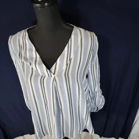 A.N.A Womens Top Blue White Striped 3/4 Sleeve Peasant V Neck Blouse Lightweight - Picture 3 of 7